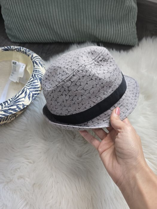 Set pălării haioase marca H&M