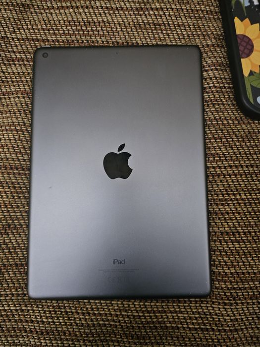 Ipad 9 gen 2021 64 gb много добро визуално и техническо състояние