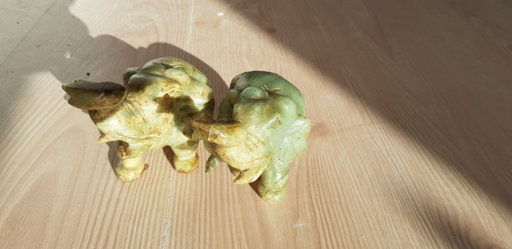 Elefanti Jad verde 1.7 kg! Antichitati, 2 statuete
