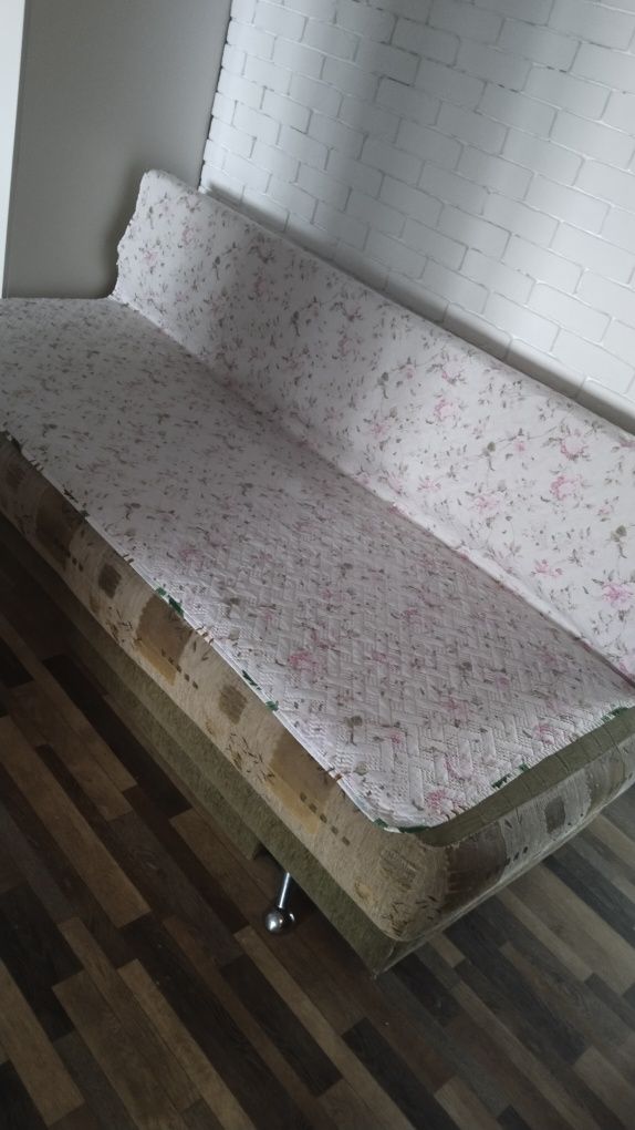 Продам диван б/у
