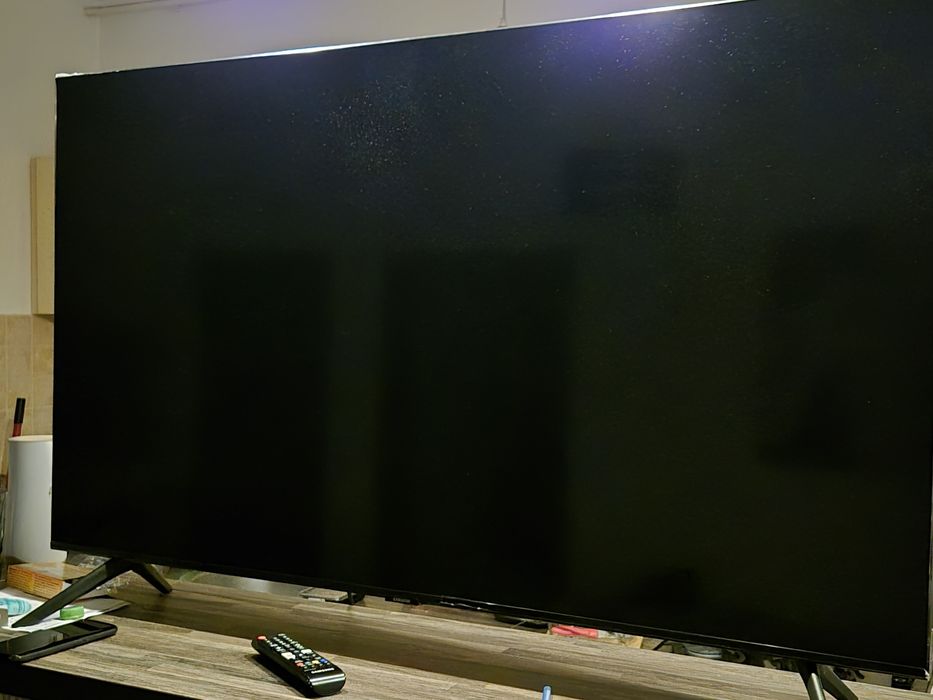 Televizor SAMSUNG 4K SmartTV UE50TU8072UXXH, 125cm-display cu 2 dungi