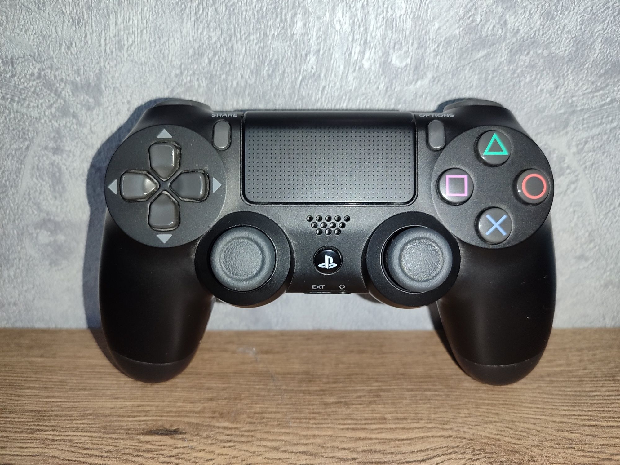 Продам Dualshock 4 v2