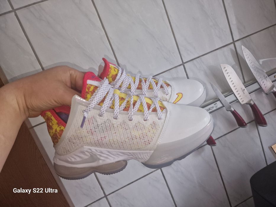 Lebrone James 19 Fruitt Magic Pebbles