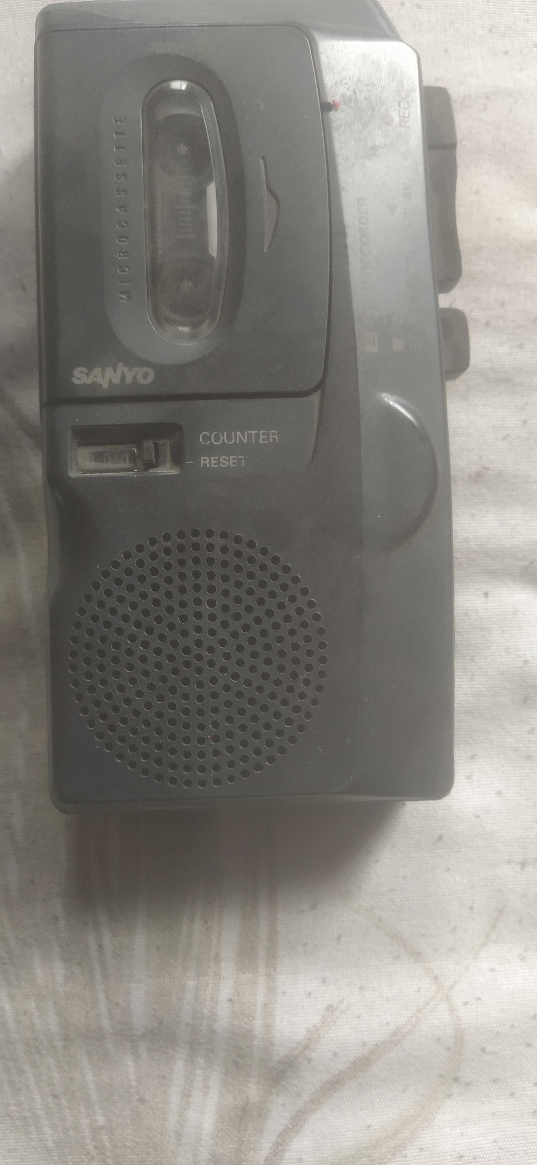 Продам диктофон sanyo из японии