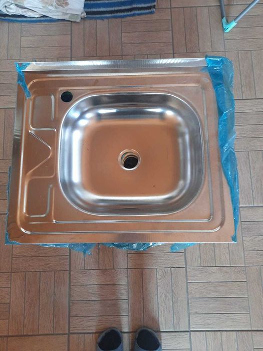 продам мойку кухонную накладную