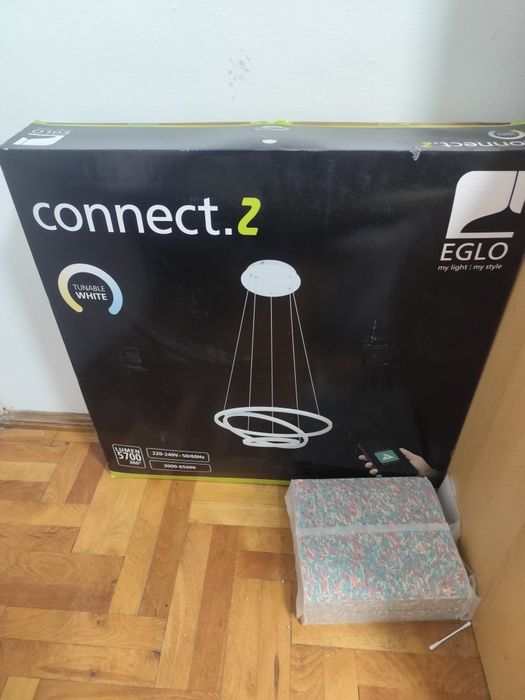 Lustra moderna  nou in cutie a lui ne folosit