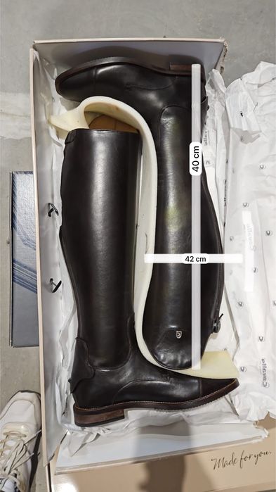 Vând cizme călărie