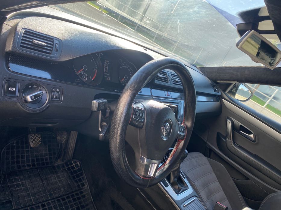 Vând Passat CC 2.0 TDI