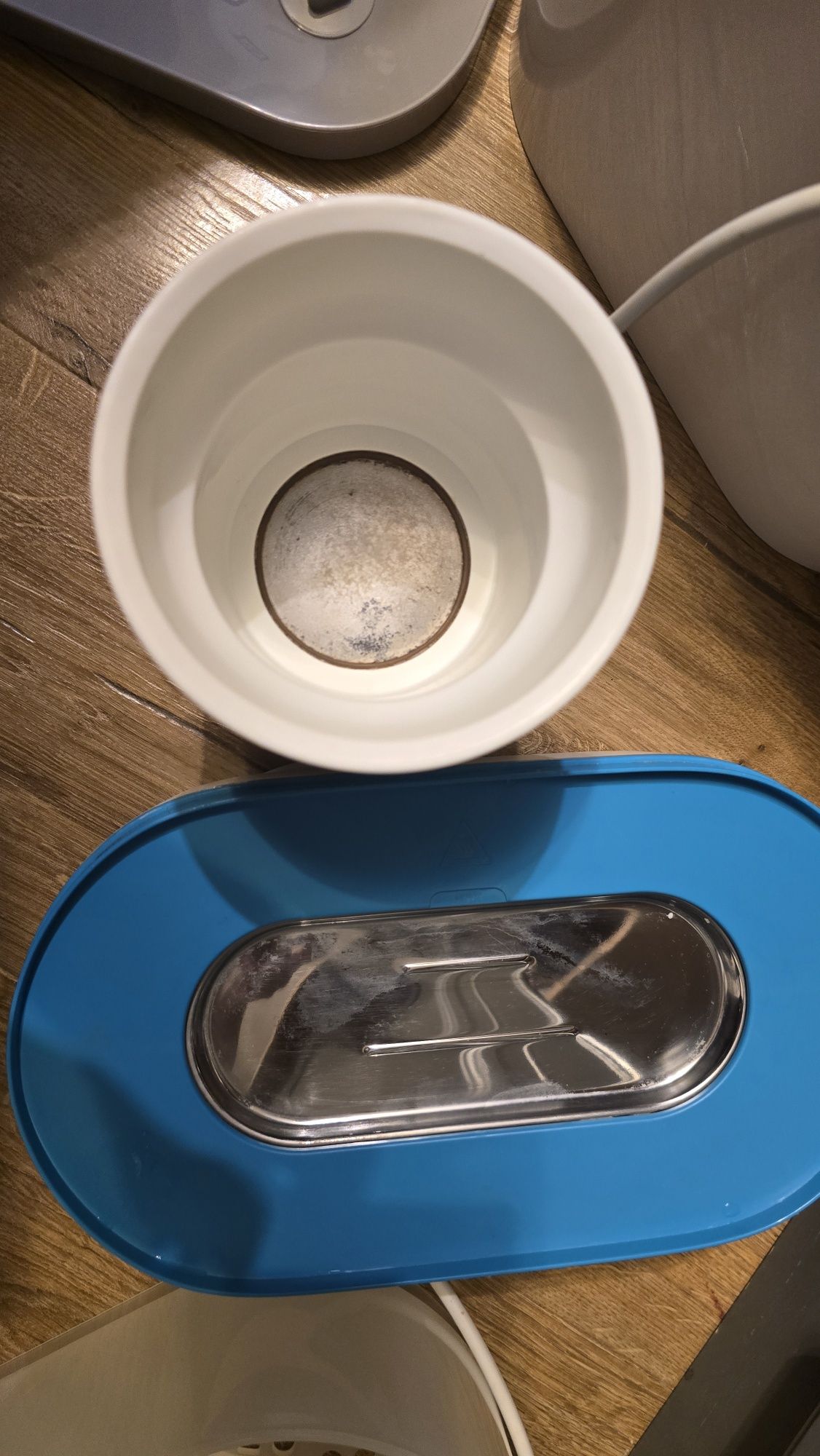Стерилизатор Philips Avent със затоплител Nuk и много подаръци.