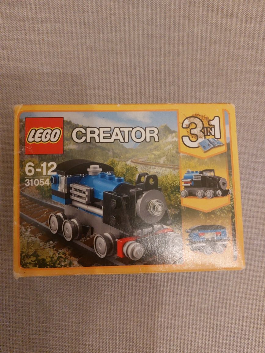 Lego Creator 3 in 1 - Blue Express Creator Train, 6-12 ani