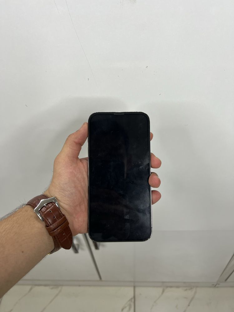 Iphone 13 pro bòlib tòlashga bor