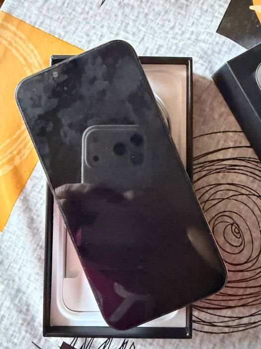 Продам айфон 13 про