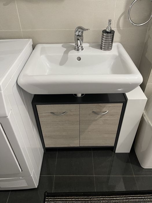 Mobila completa de baie + lavoar/baterie