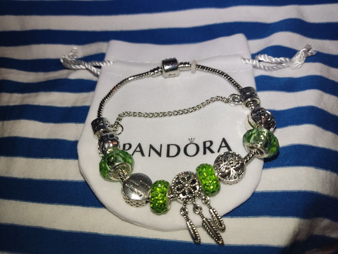 Скидка!Браслет Пандора Pandora с зелёным шармами