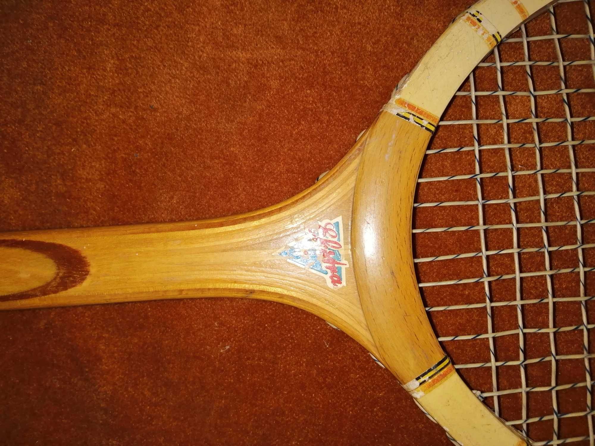 Racheta tenis din lemn