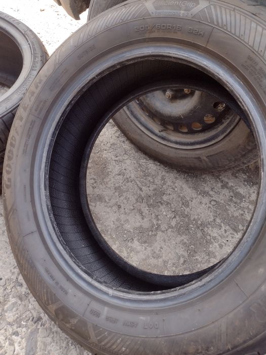Почти нови 4бр.205/60/16 Good Year EG2 dot1020