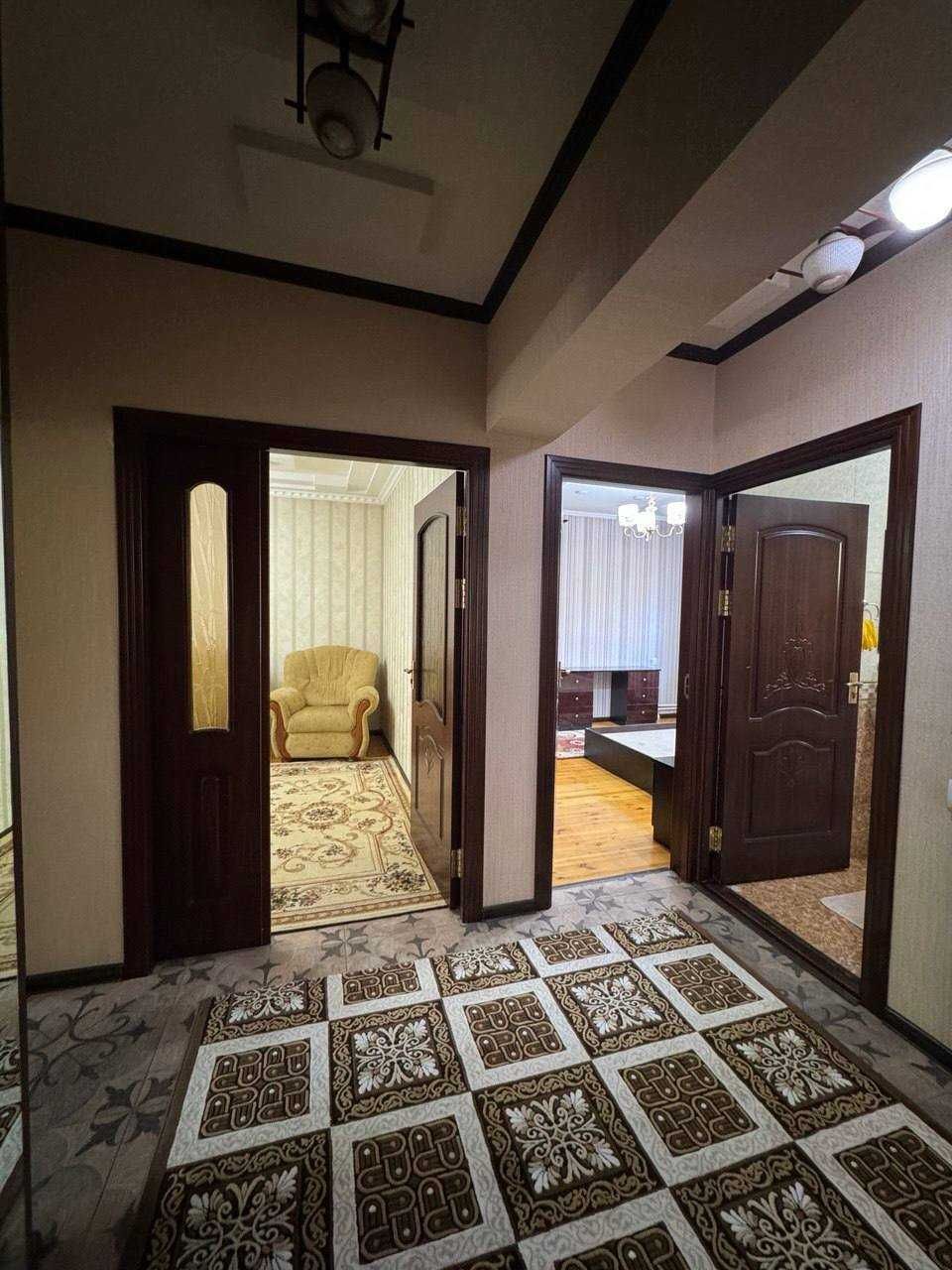 Продаётся квартира 3/2/4 77-серия ор-р Ичанкала гостиница, B&B кафе !