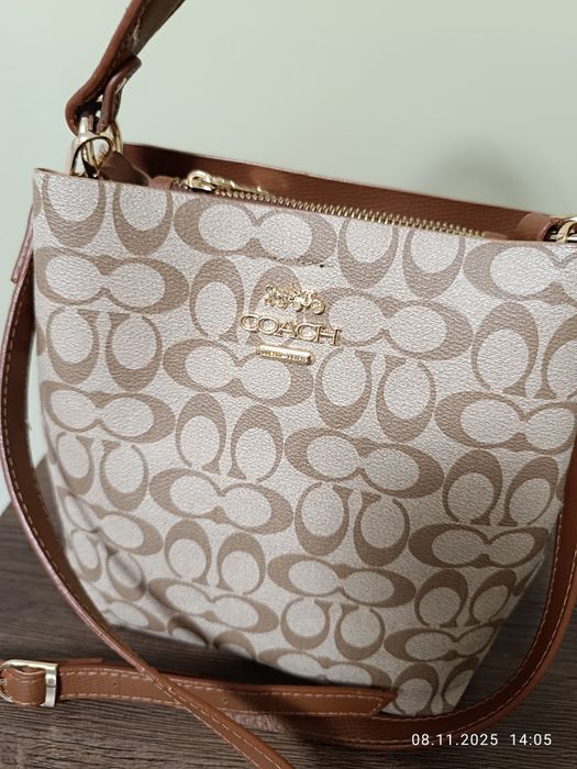 Нова дамска чанта