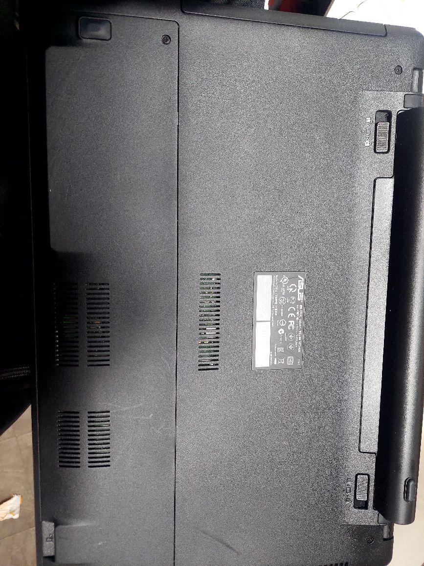 Asus X550CA-XX350 laptop