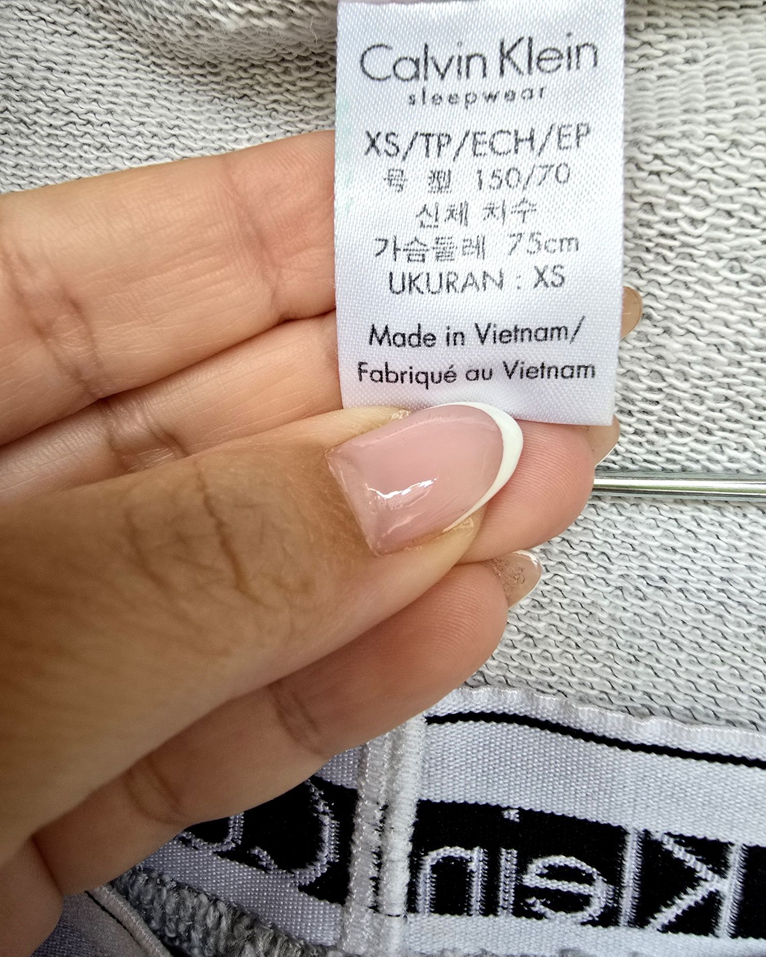 Спортен екип Calvin klein и Nike Xs