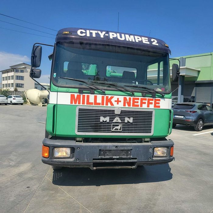 Autopompa beton Citypump Schwing 16 metri