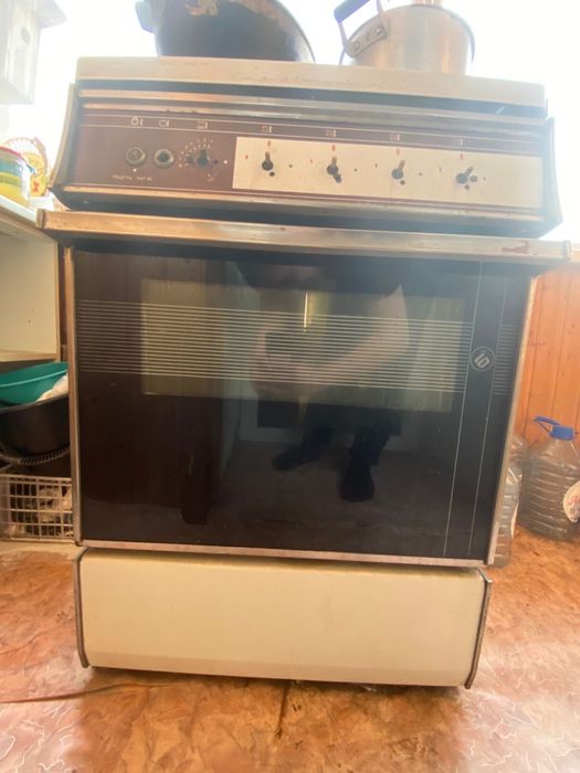 Отдам даром газ плиту