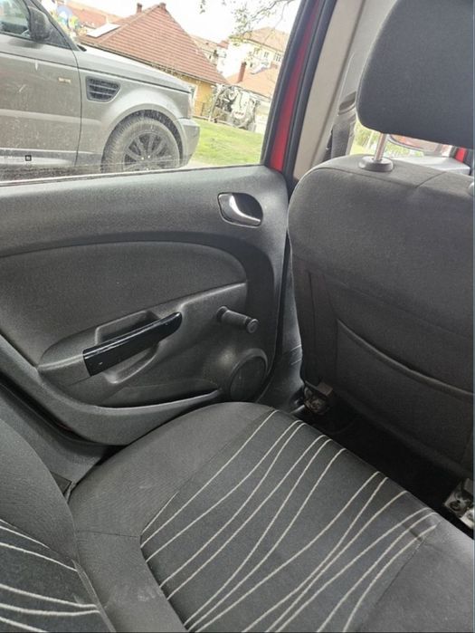 Vând Opel corsa 2010