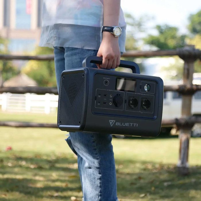 ПРОДАМ Зарядная станция BLUETTI PowerOak EB70 (1000W, 716Wh)
