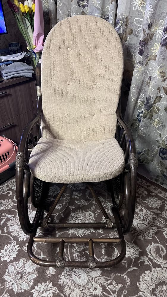Продам кресло качалку можно в каспий ред +10%
