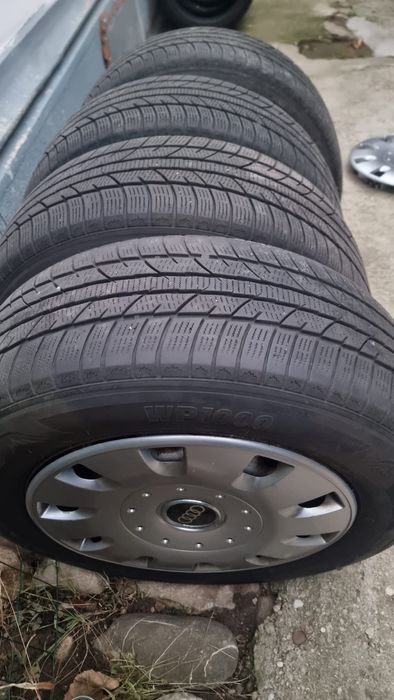 Anvelope iarna 225 60 R16 cu jante tabla
