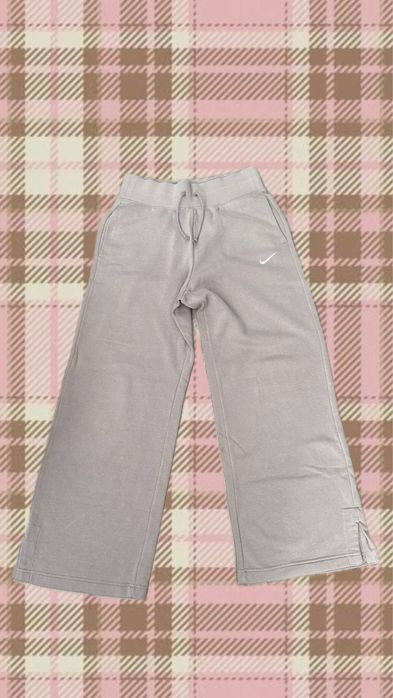 Бежаво долнище Nike