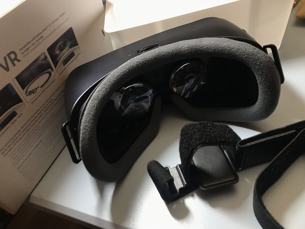 Gear VR SM-R323 (2016)