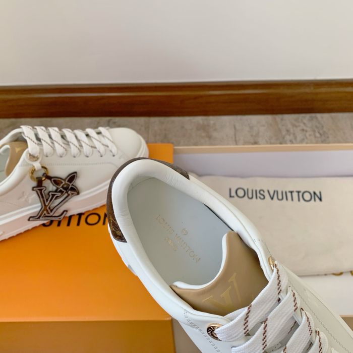 Adidasi Louis Vuitton
