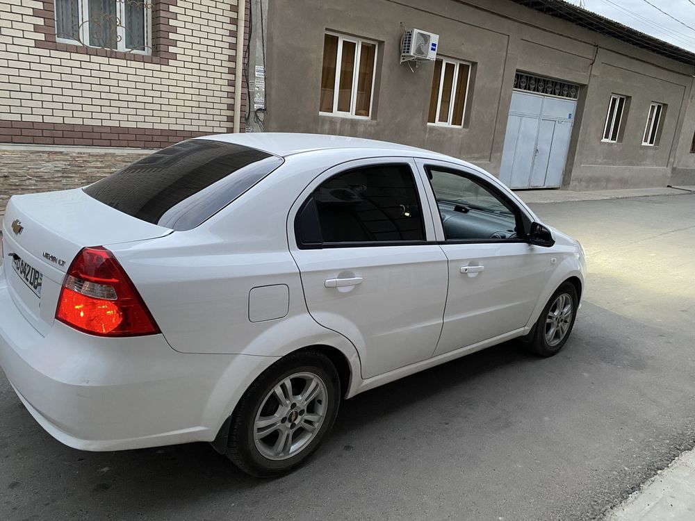 Nexiya 3 Mexanika 4 pokoleniya gaz balon