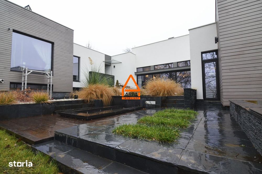 Casa / Vila de lux - 400 mp , 2800 mp teren – Bucium