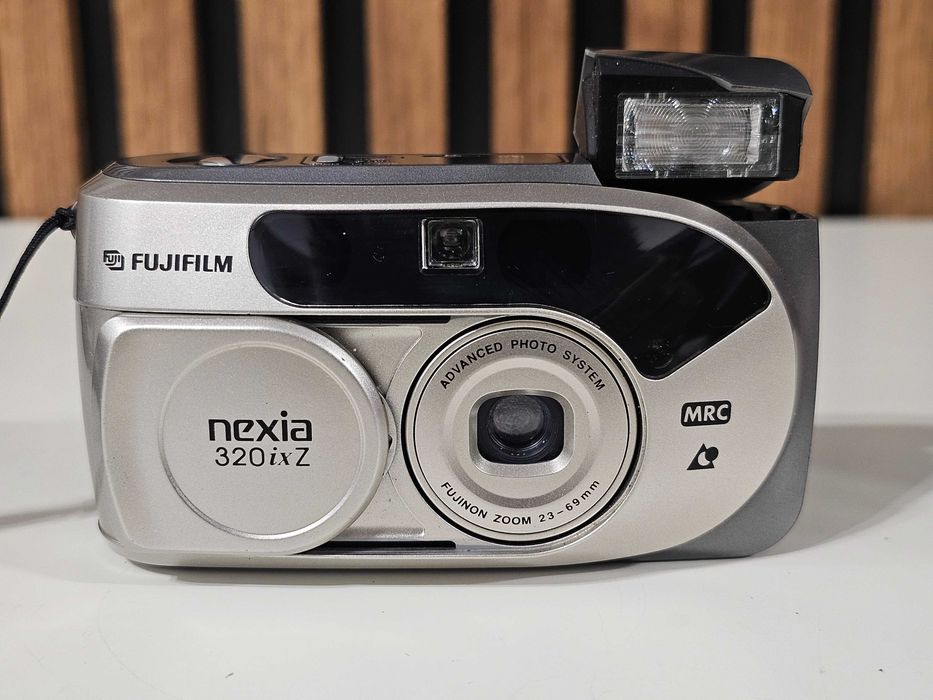 Aparat foto pe film Fujifilm Nexia 320 ixZ