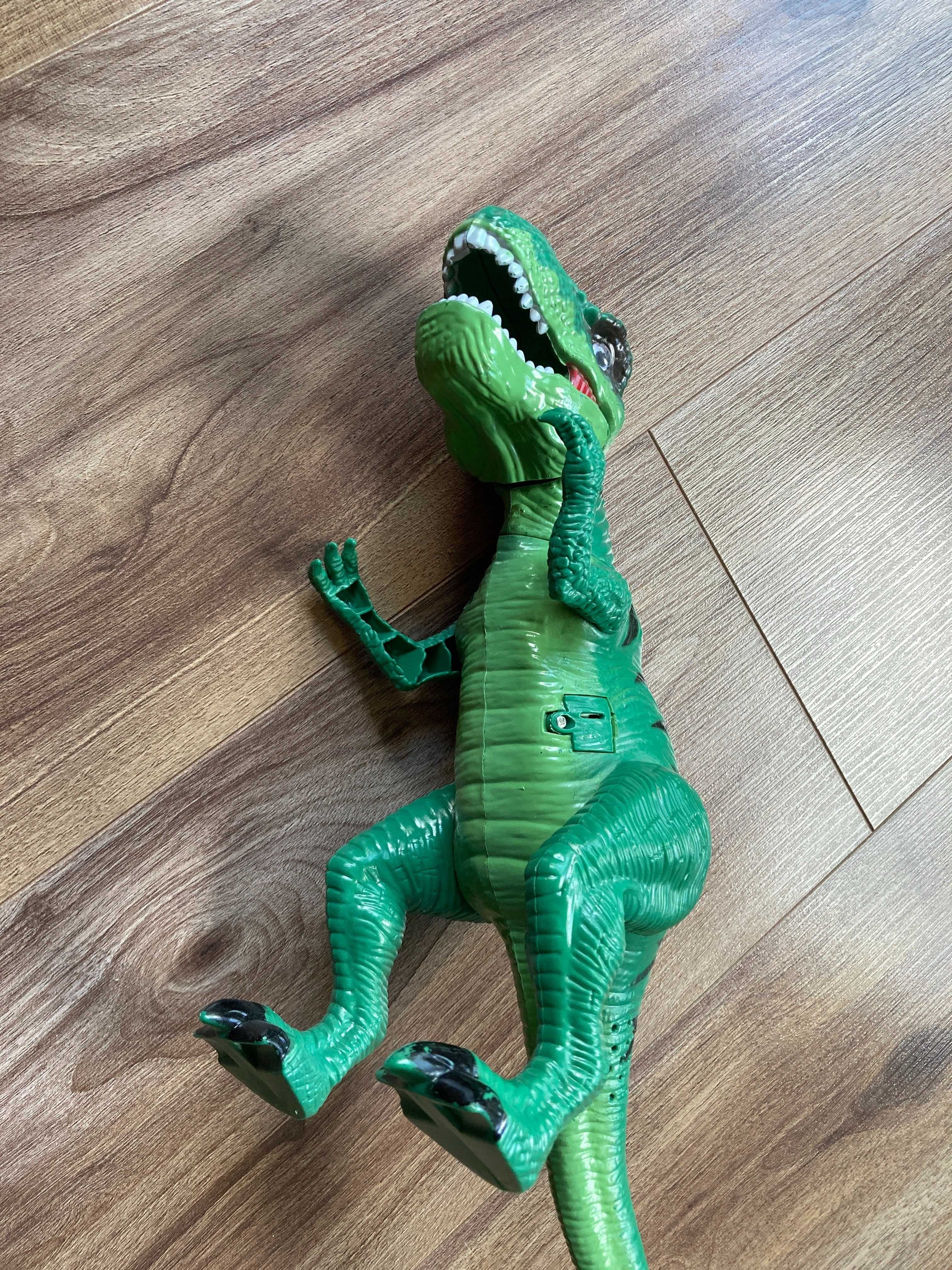 Vand dinozaur TRex de jucarie