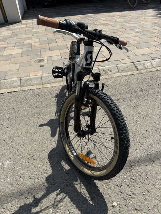 Bicicleta Scott Scale pt. copii marimea 20.