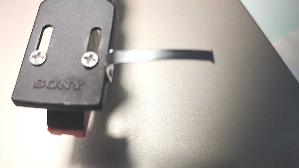 pt discuri vinil un pickup Sony PS T1 direct drive