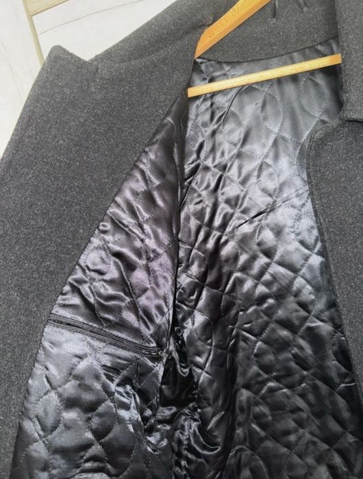 Vând haina barbati din stofa mărime xxl