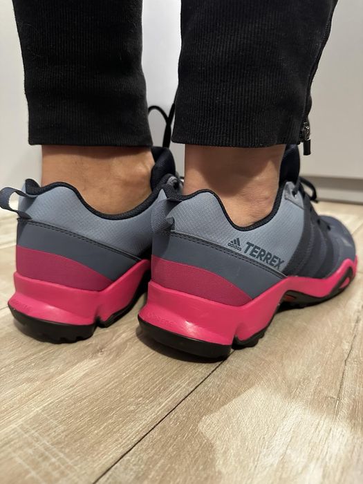 Продавам зимен адидас terex gortex