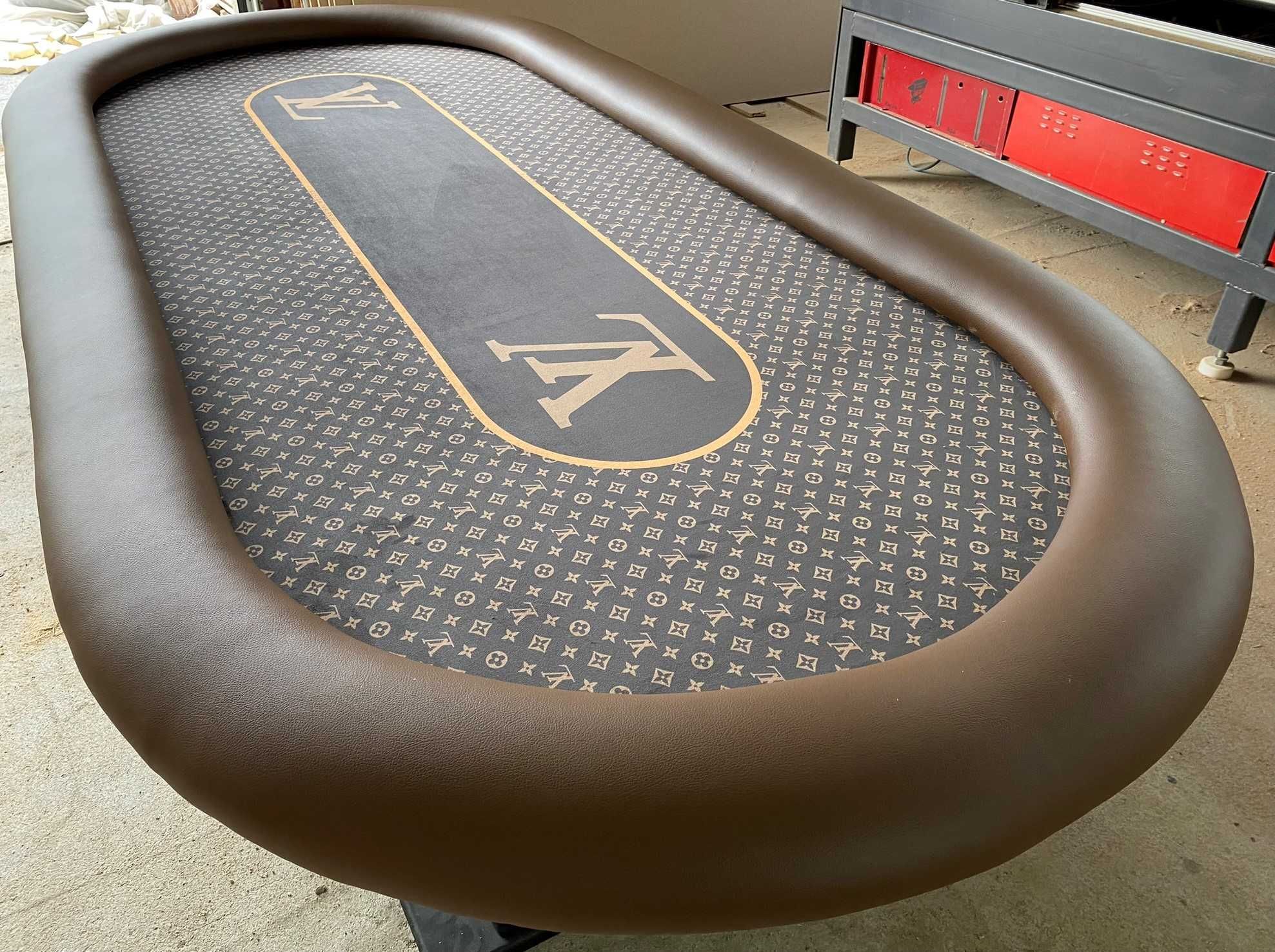 Brand Poker Table - Louis Vuitton (CT)