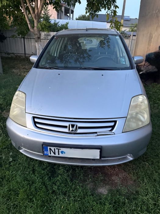 Vând Honda Stream 1.7 - 800€