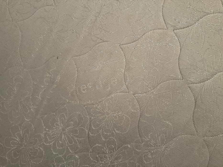 Vand saltea pat in stare buna