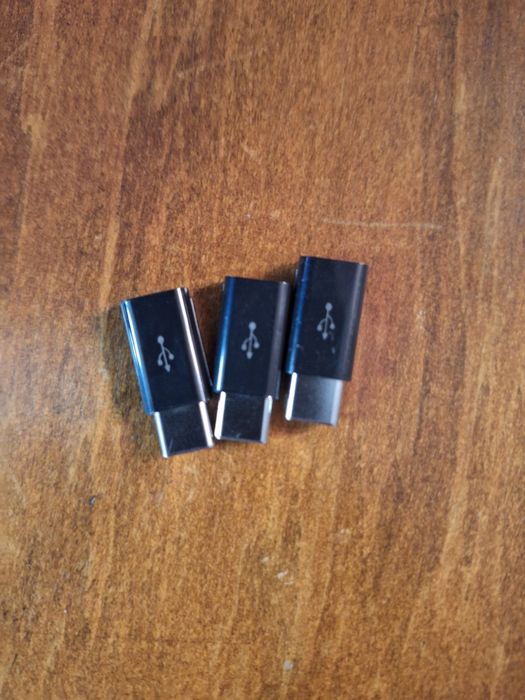 Преходник за зарядно от Type B  към C