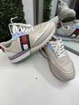 Adidasi dama 37 Tommy