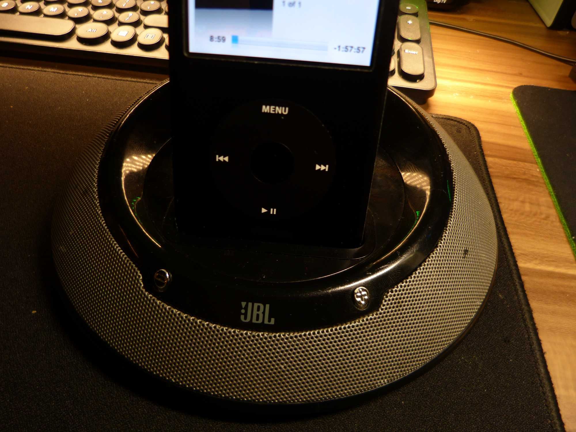 Vand iPod Classic 160GB,gen7-a.Sau schimb cu ce am specificat in anunt