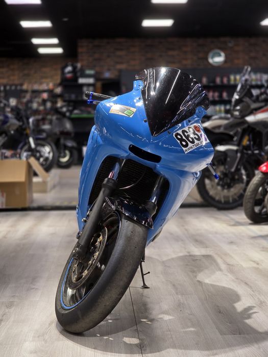 Motocicleta Yamaha R6 2003 pista / circuit