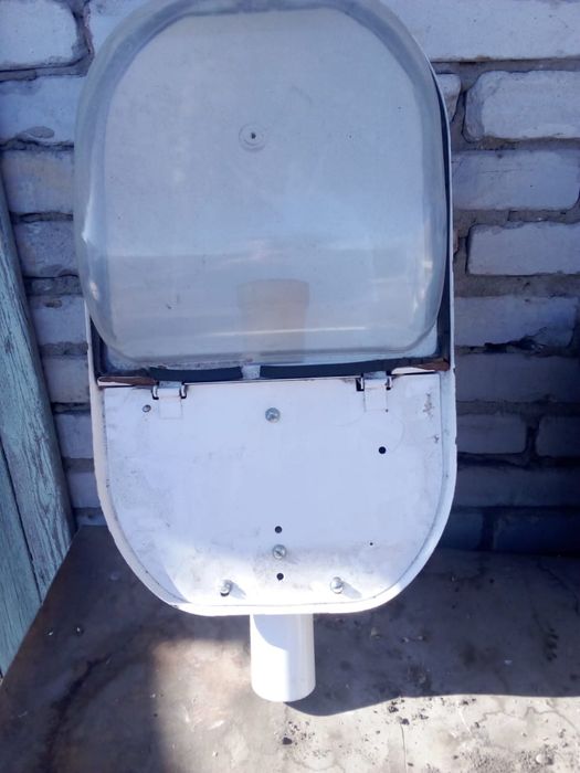 Продам фонарь уличного освещения