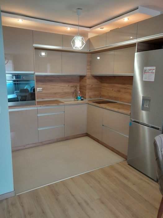 Продава се Двустаен апартамент в Варна, Електрон - 90 кв.м за 4 €/кв.м - Снимка #4